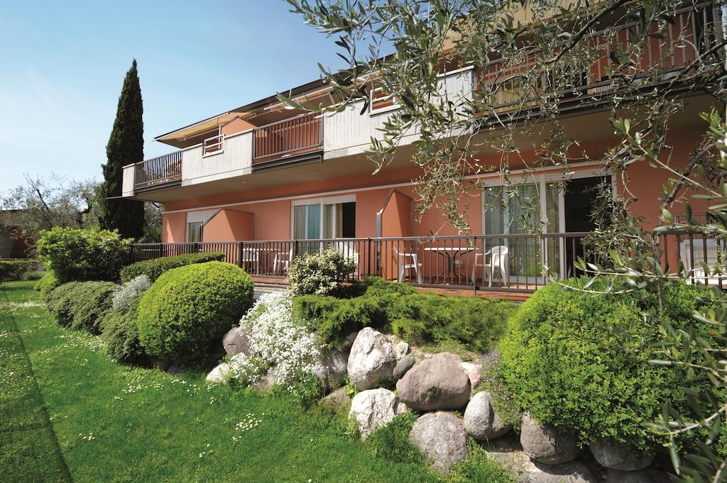 Residence La Madonnina Limone sul Garda Eksteriør billede